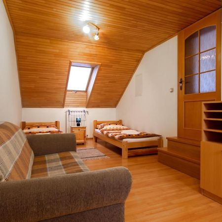 Wow Liptov Holiday House ลิฟตอฟสกีมิคูลาช ภายนอก รูปภาพ