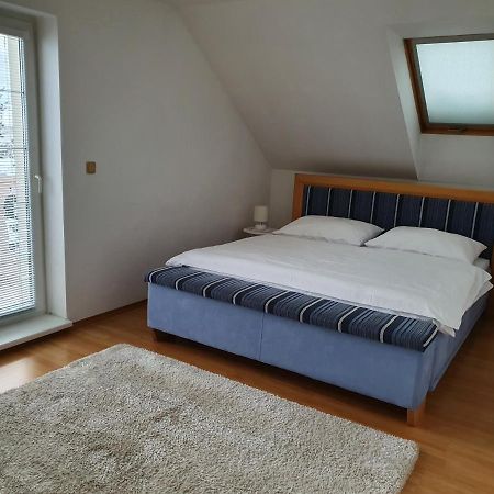 Wow Liptov Holiday House ลิฟตอฟสกีมิคูลาช ภายนอก รูปภาพ